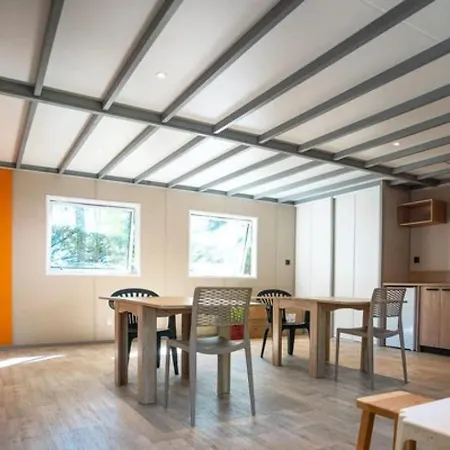 5 Etoiles - Piscine - Ccb0e0c 캠프장 뷰부코레방